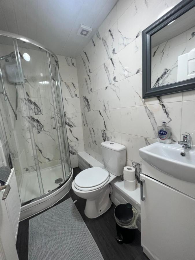 Large 3 Bed - 10 Mins To Centre Villa Liverpool Kültér fotó